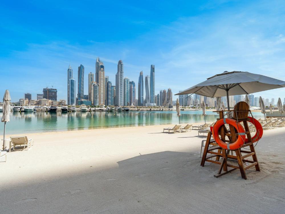 Chic 1 Bedroom on Private Beach in Dubai Harbour
