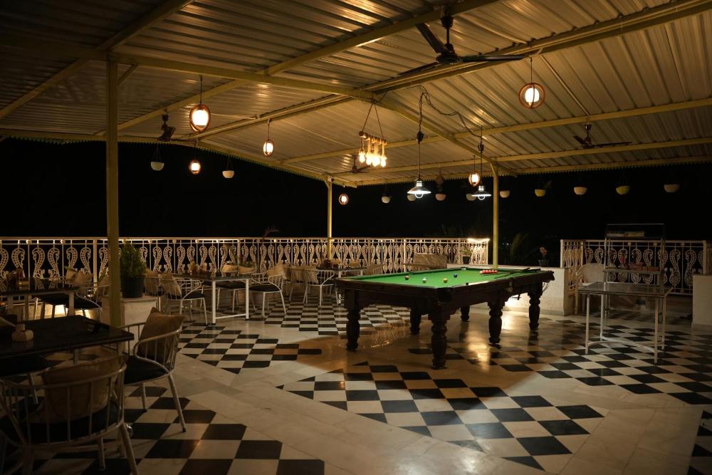 Hotel Karohi Villa