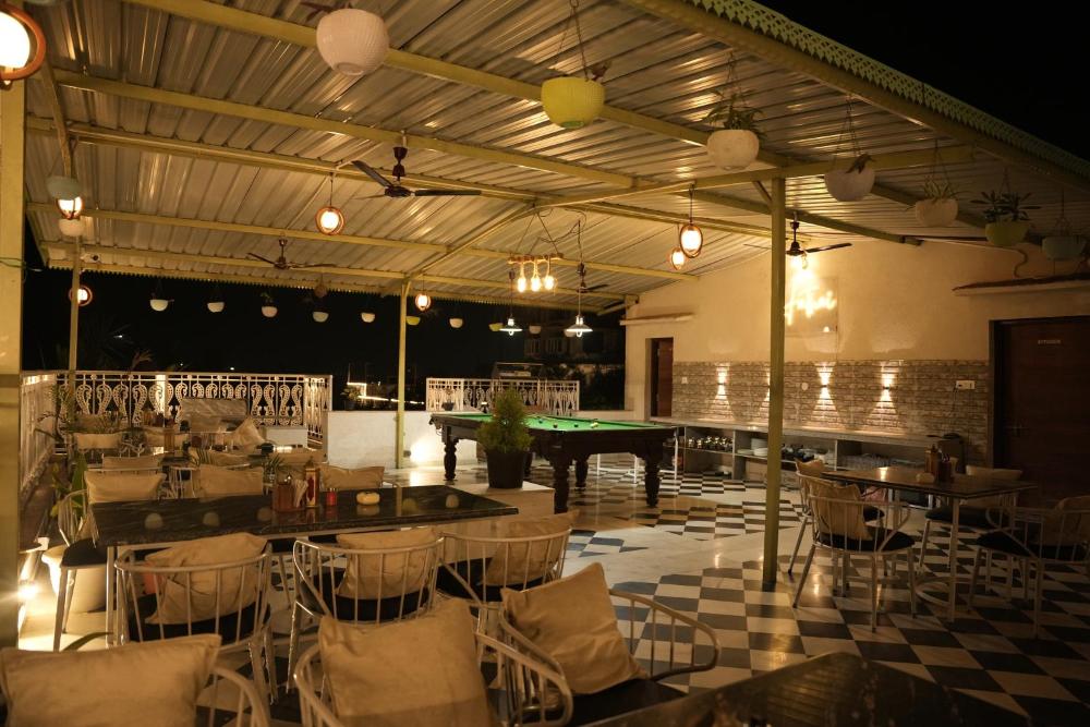 Hotel Karohi Villa