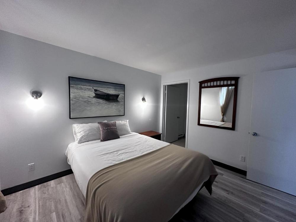 Room image 4