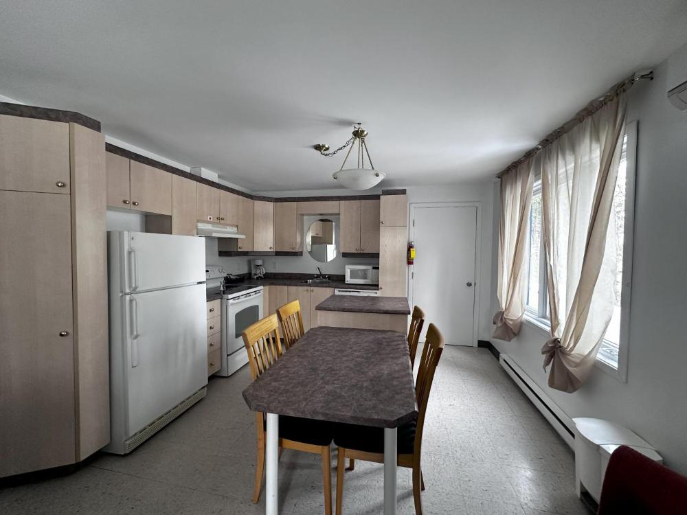 Room image 3