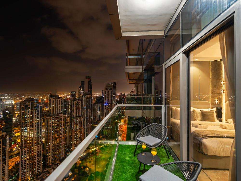 WonderfulStay at Paramount Residences - Highest Infinity Pool - Burj Khalifa View - Brand New Luxury