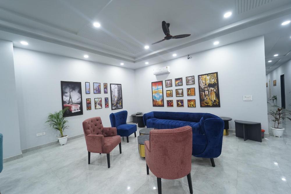 Crazy Days Hotel | Sonipat 
