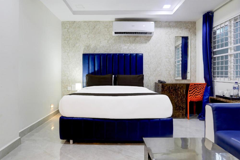 Super Townhouse Khammam Formerly Bluemoon