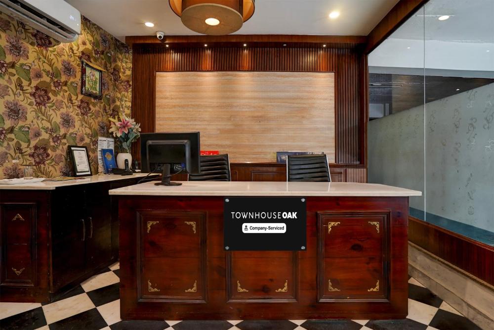 Super Townhouse Oak Rajpur Road Dehradun