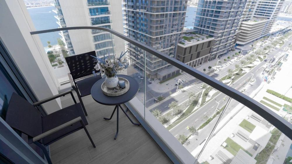 Beachfront 1 BR - Marina Vista