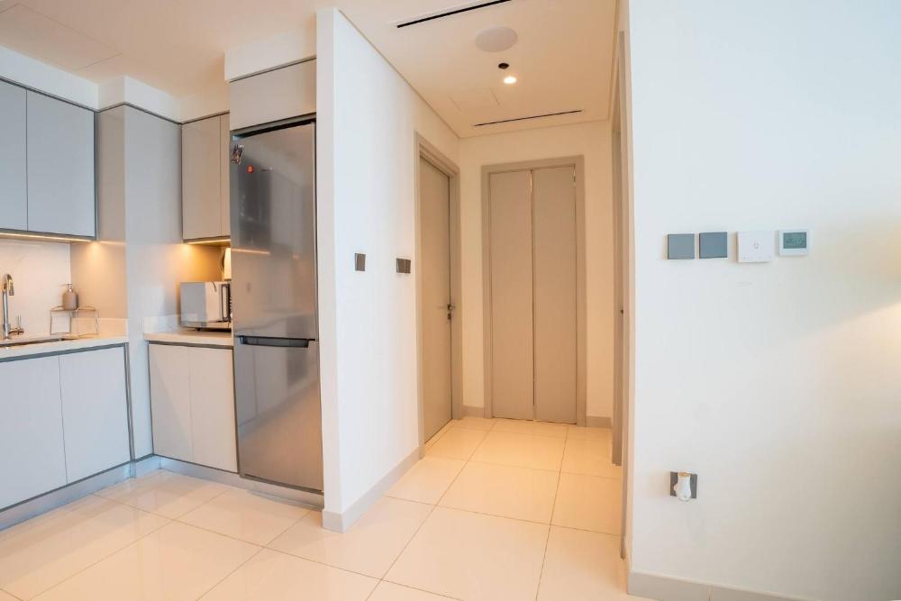 Exclusive 1BR in Sunrise Bay – Sea & Palm Views