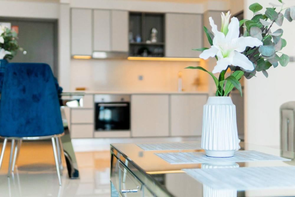 Exclusive 1BR in Sunrise Bay – Sea & Palm Views