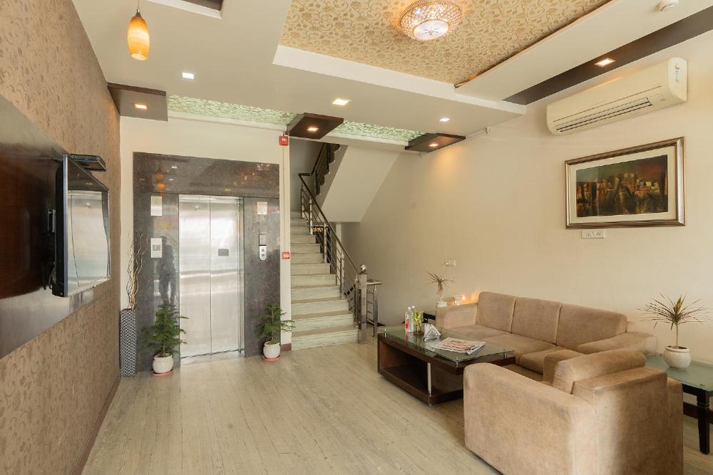 FabHotel Signature Inn