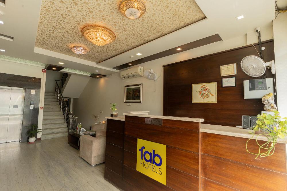 FabHotel Signature Inn