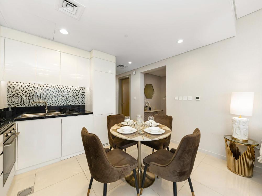 Lux Apartments in BusinessBay, Canal views, Great Location