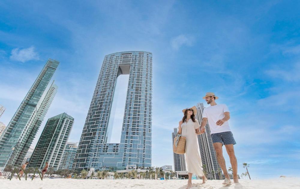 Jumeirah Gate Tower 1 - Stylish Apartment with Pool & City Views By AYA Boutique