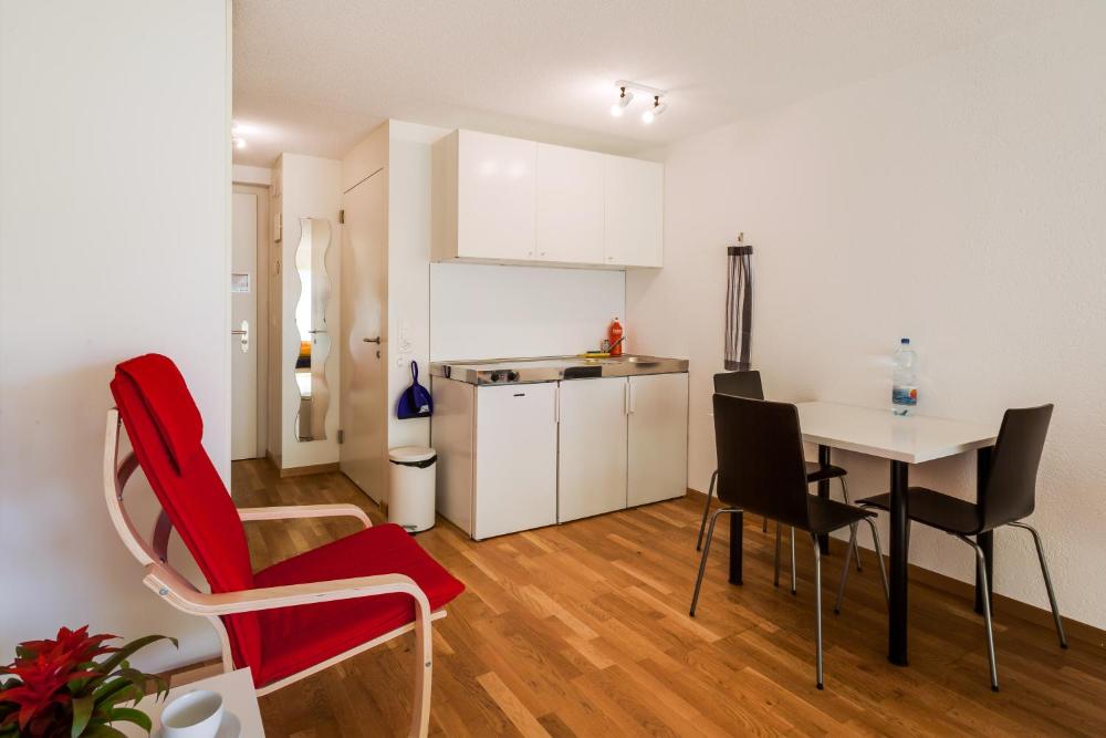 Room image 3