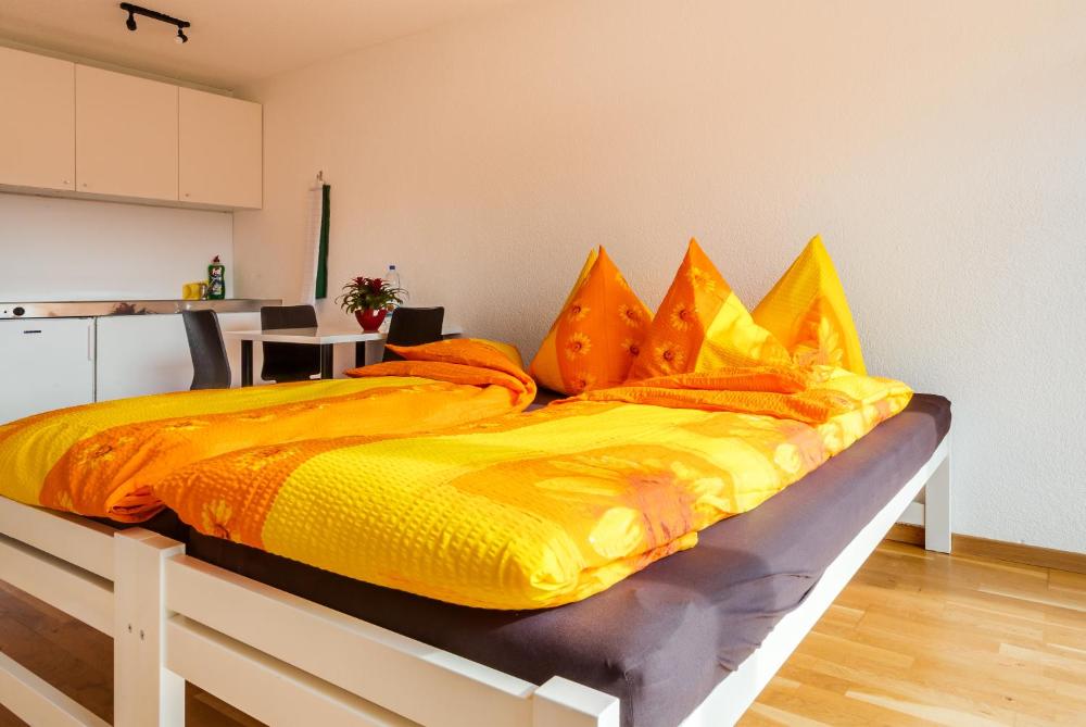Room image 4
