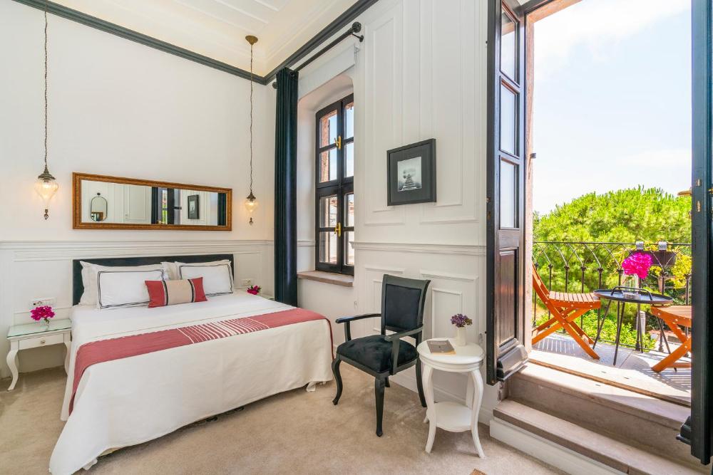 siyah lale otel cunda