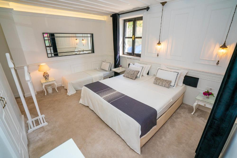 siyah lale otel cunda