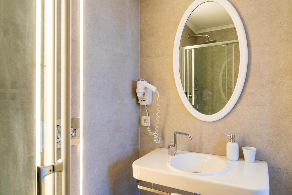 siyah lale otel cunda