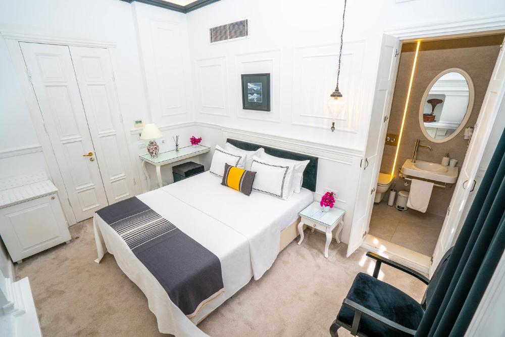 siyah lale otel cunda