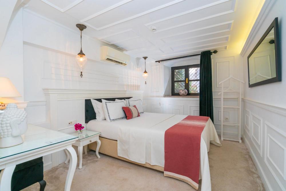 siyah lale otel cunda