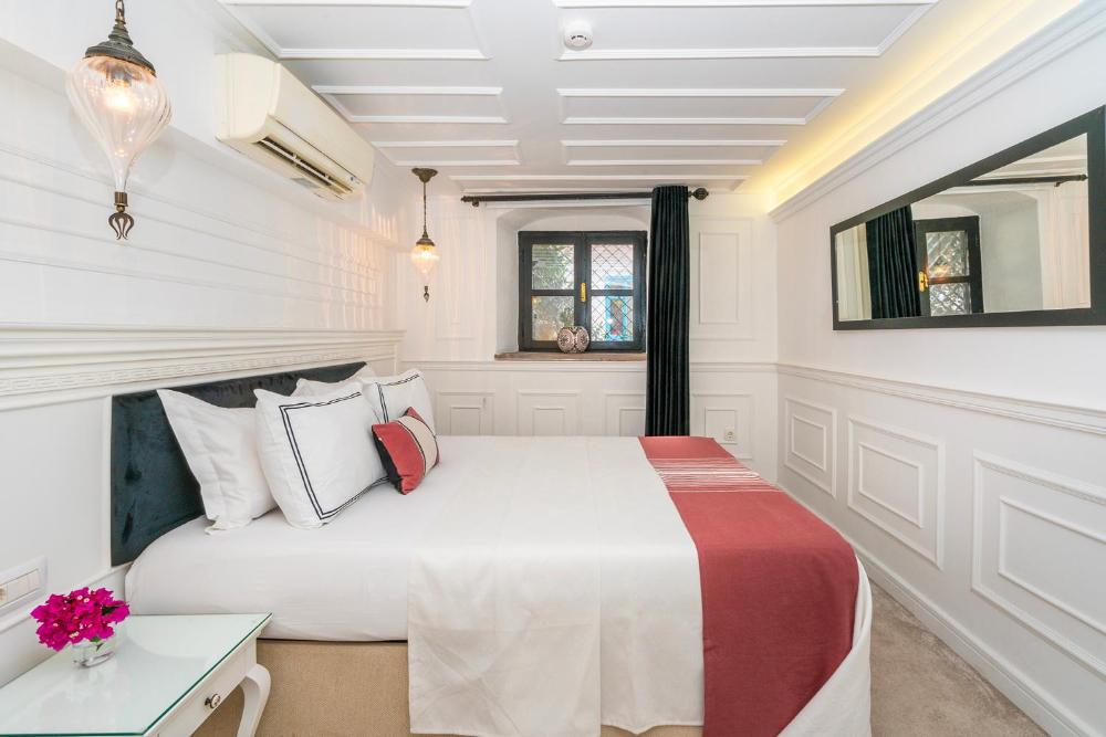 siyah lale otel cunda
