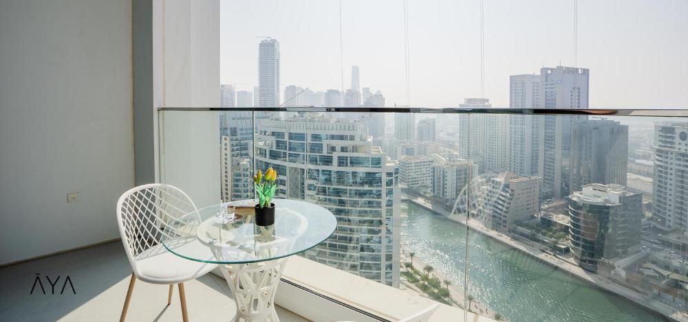 Jumeirah Gate Tower 1 - Stylish Apartment with Pool & City Views By AYA Boutique