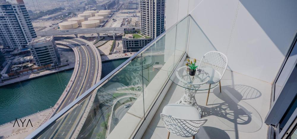 Jumeirah Gate Tower 1 - Stylish Apartment with Pool & City Views By AYA Boutique