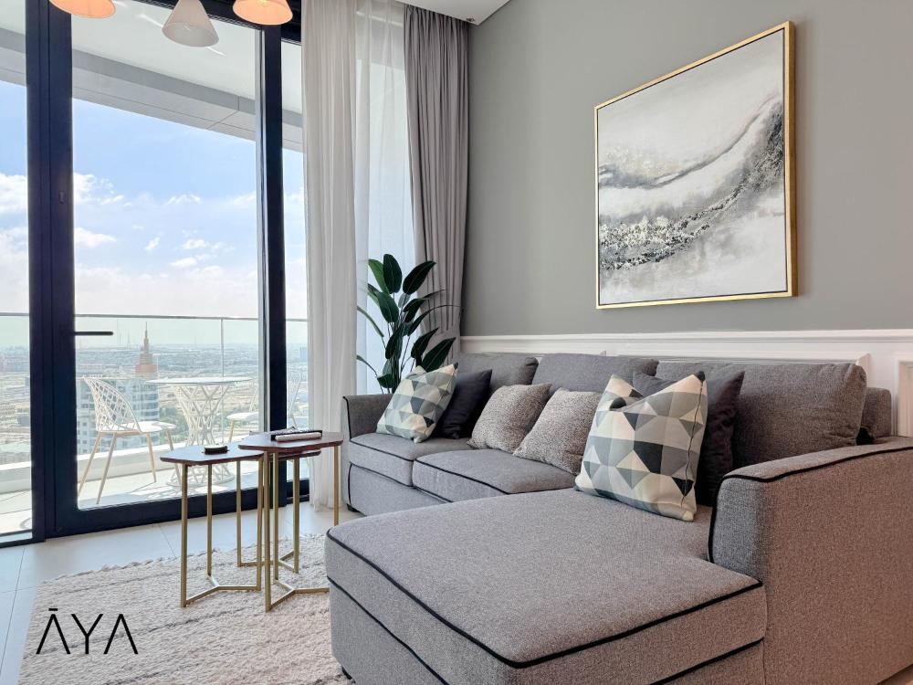 Jumeirah Gate Tower 1 - Stylish Apartment with Pool & City Views By AYA Boutique