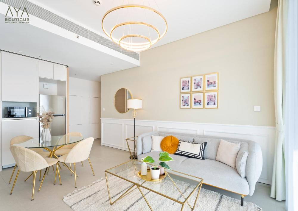 Jumeirah Gate Tower 1 - Stylish Apartment with Pool & City Views By AYA Boutique