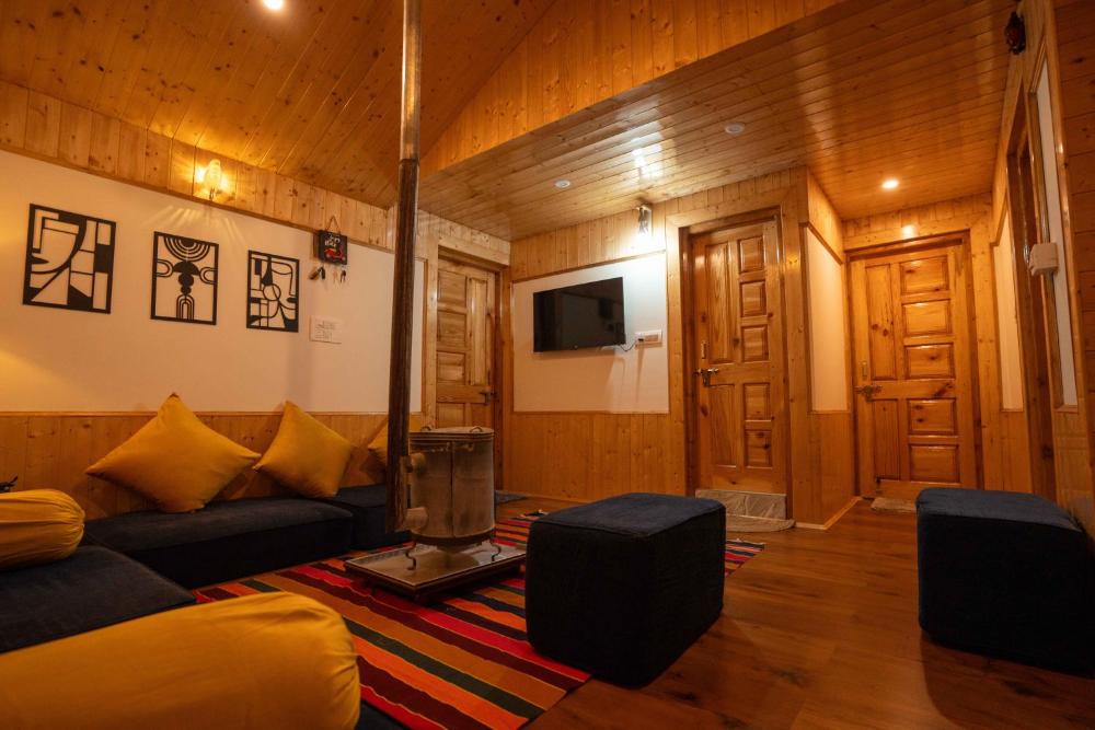 Mellow At Manali