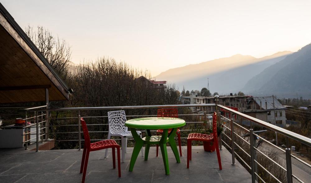 Mellow At Manali