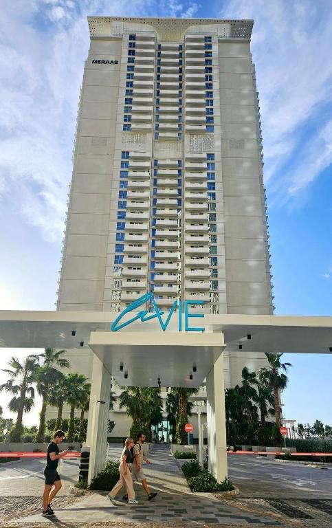 La Vie in JBR! Private Beach! Excellent Apartments!