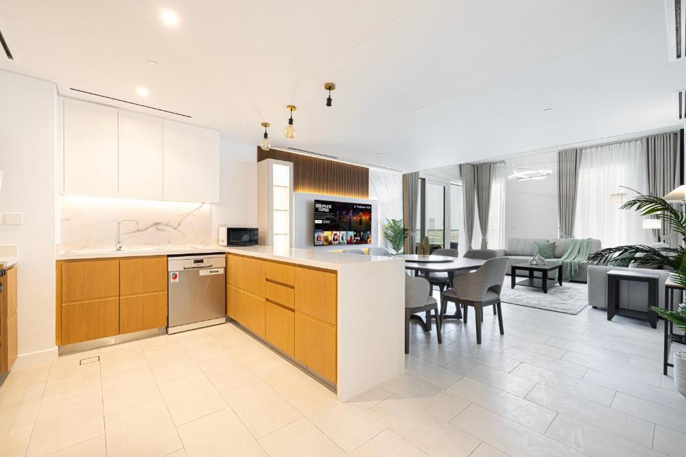 La Vie in JBR! Private Beach! Excellent Apartments!