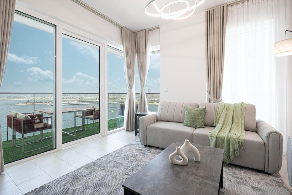 La Vie in JBR! Private Beach! Excellent Apartments!