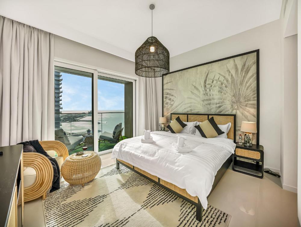 Ultra-Luxury 2 Bedroom Beachfront Escape with Sea Views