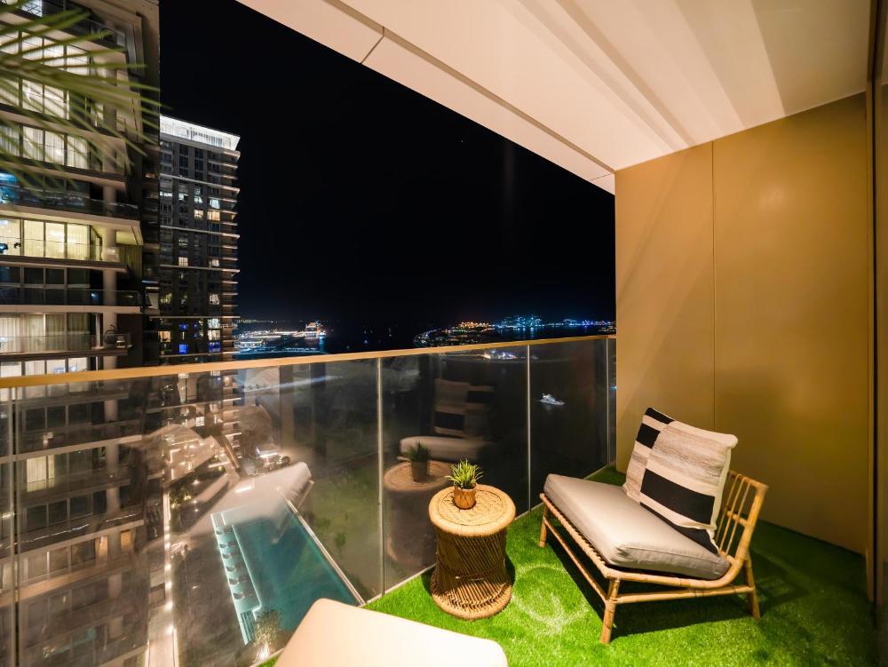 Ultra-Luxury 2 Bedroom Beachfront Escape with Sea Views