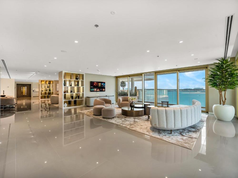 Ultra-Luxury 2 Bedroom Beachfront Escape with Sea Views