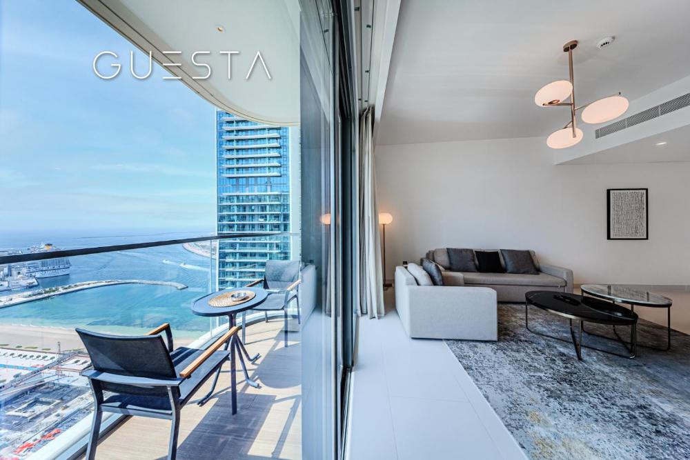 Emaar Beachfront - Marina Vista Tower, Dubai Marina