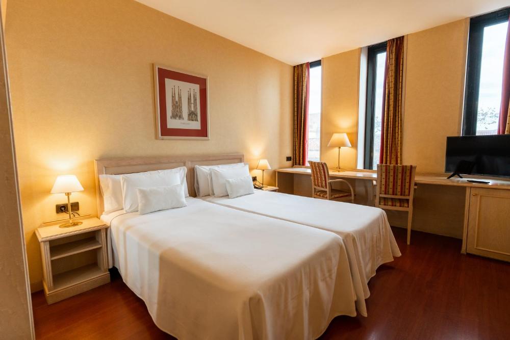 Room image 3