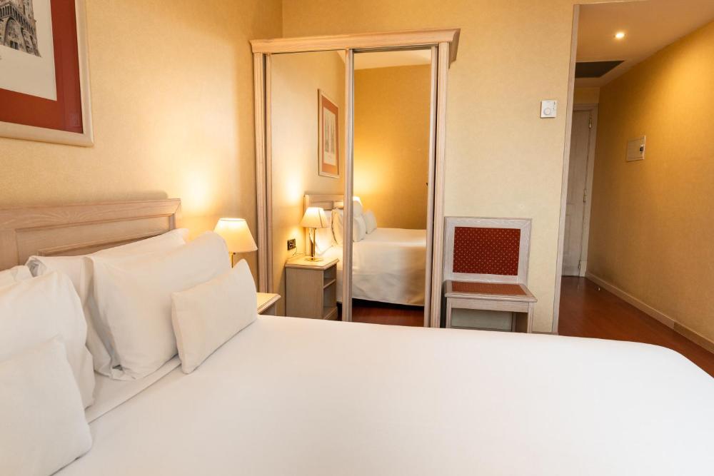 Room image 5
