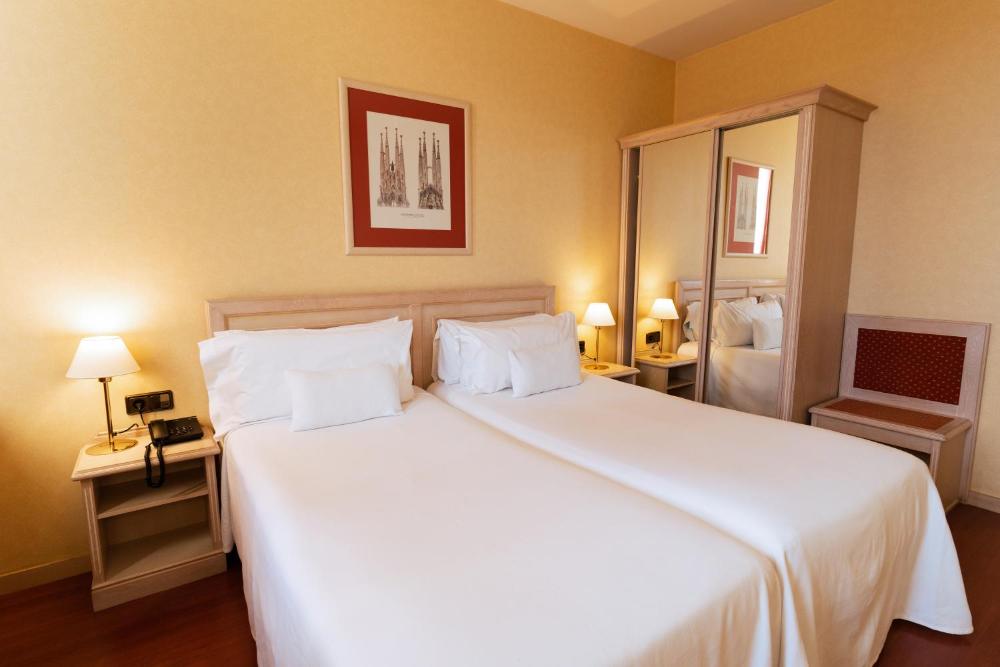 Room image 4
