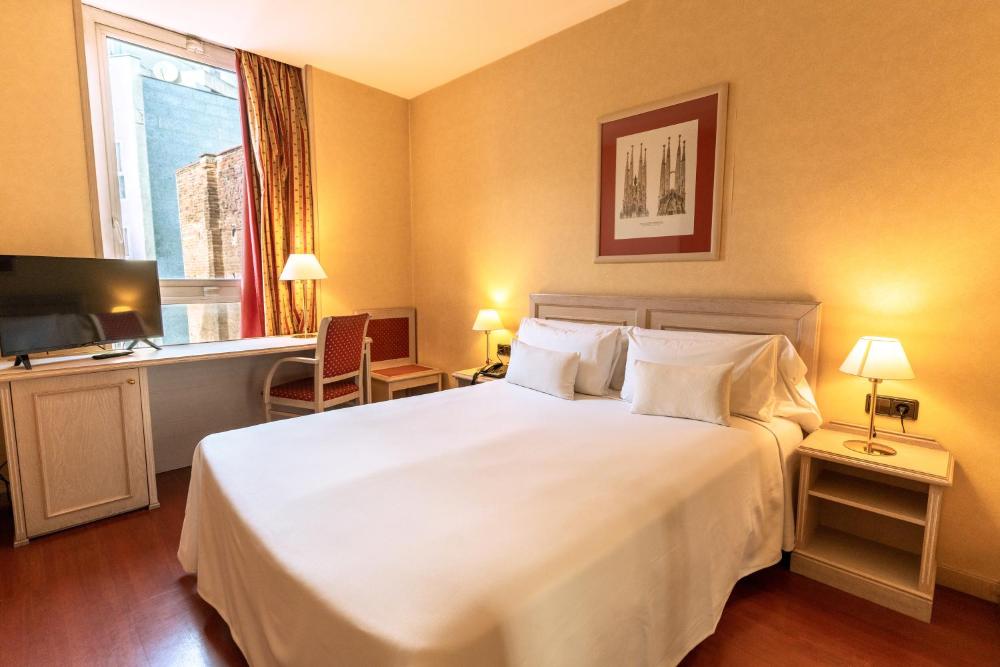 Room image 3