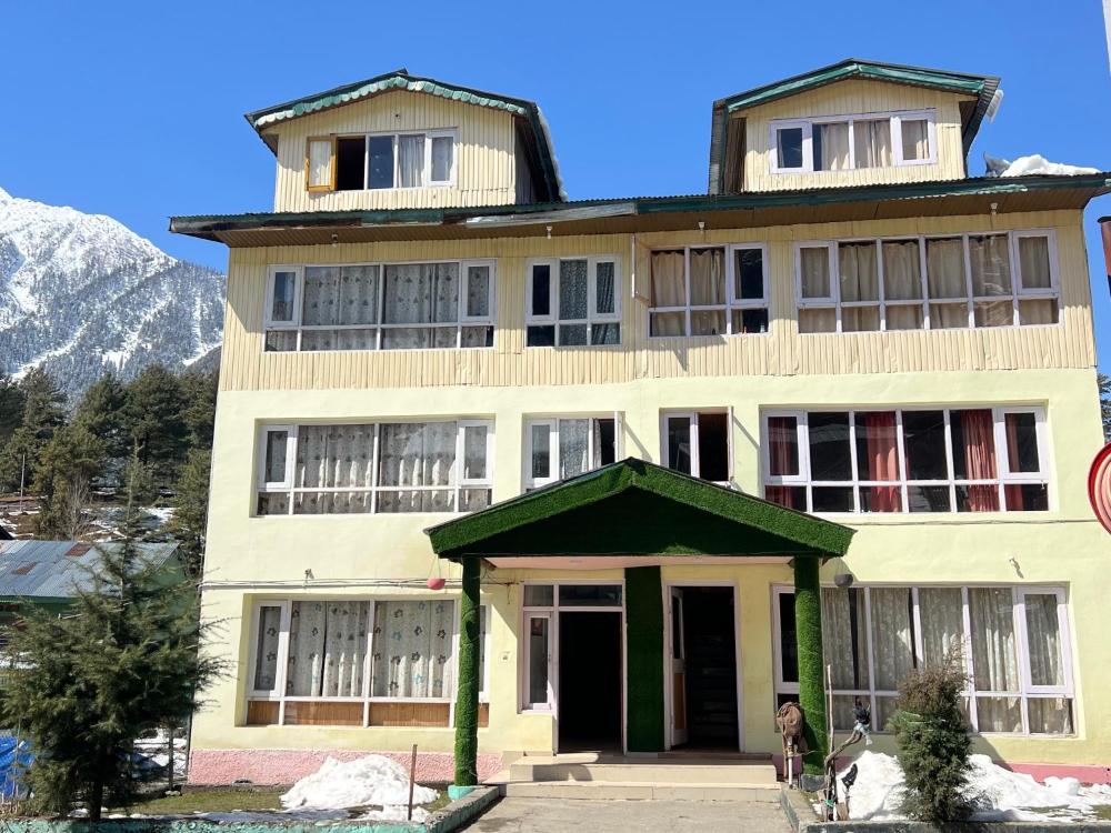 New Snow View Resort pahalgam