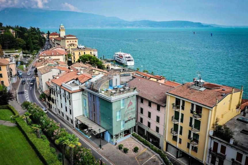 hotel atelier gardone riviera and beach