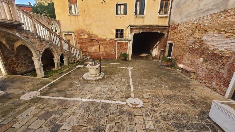 palazzo contarini della porta di ferro hotel