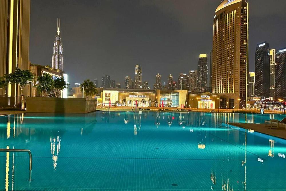 Luxe 2 BR w/ Burj Khalifa View & Dubai Mall Access