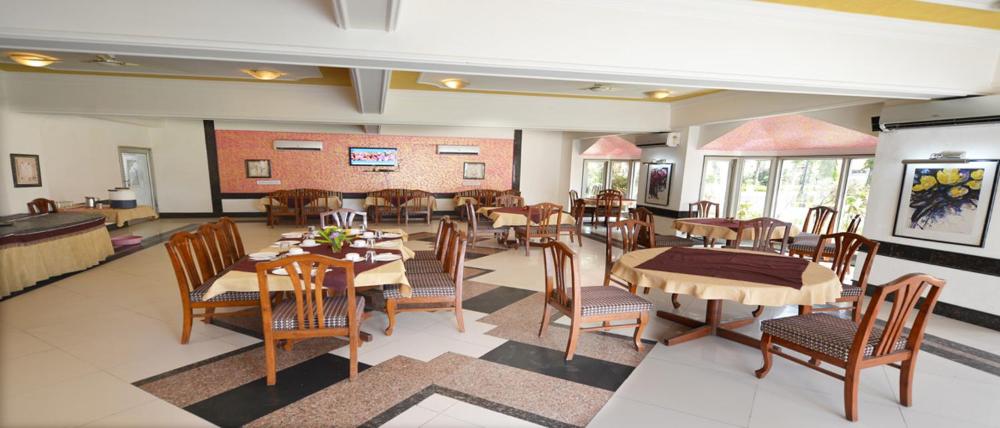 Parakeet Tourist Resort, Pipli