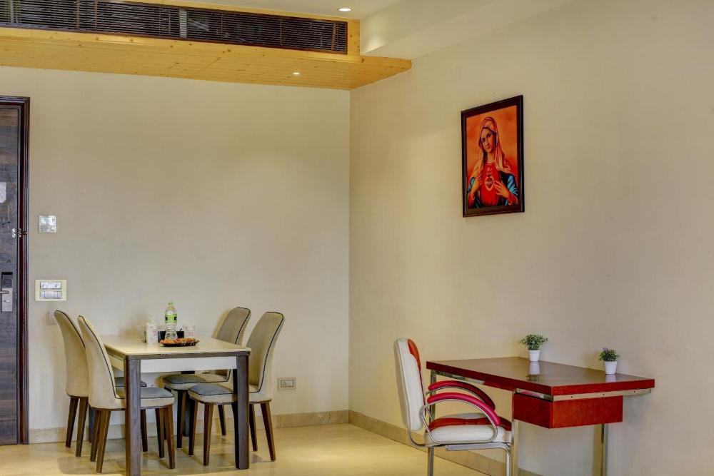 Super Townhouse Oak Hotel C Pearls