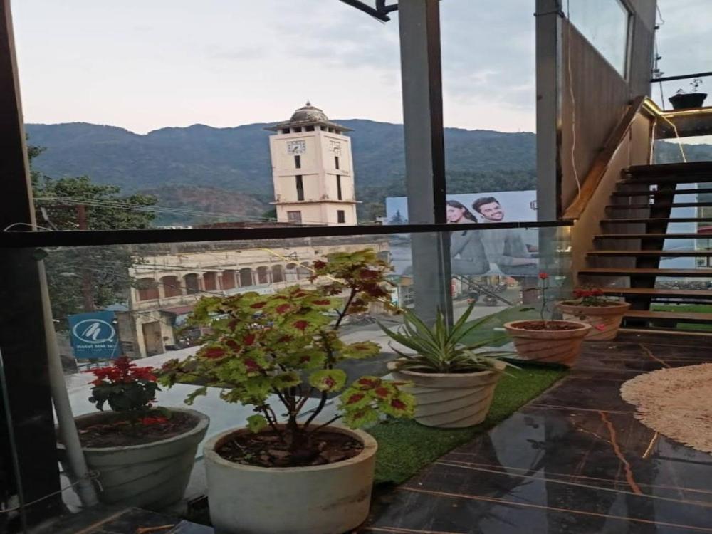 The Clock Tower Rooms & Cafe