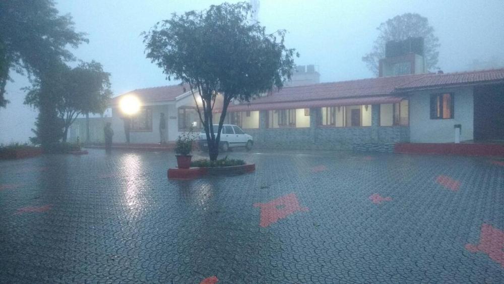 MAGIC MIST RESORT