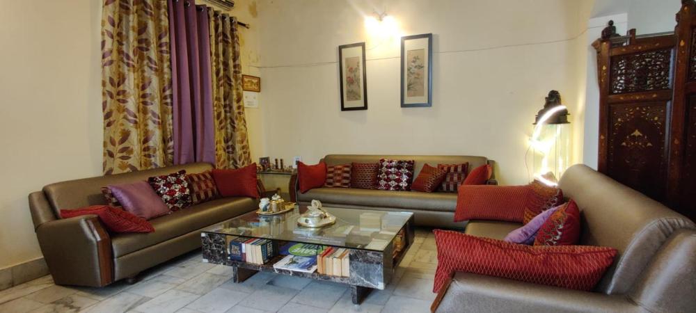 UVs homestay